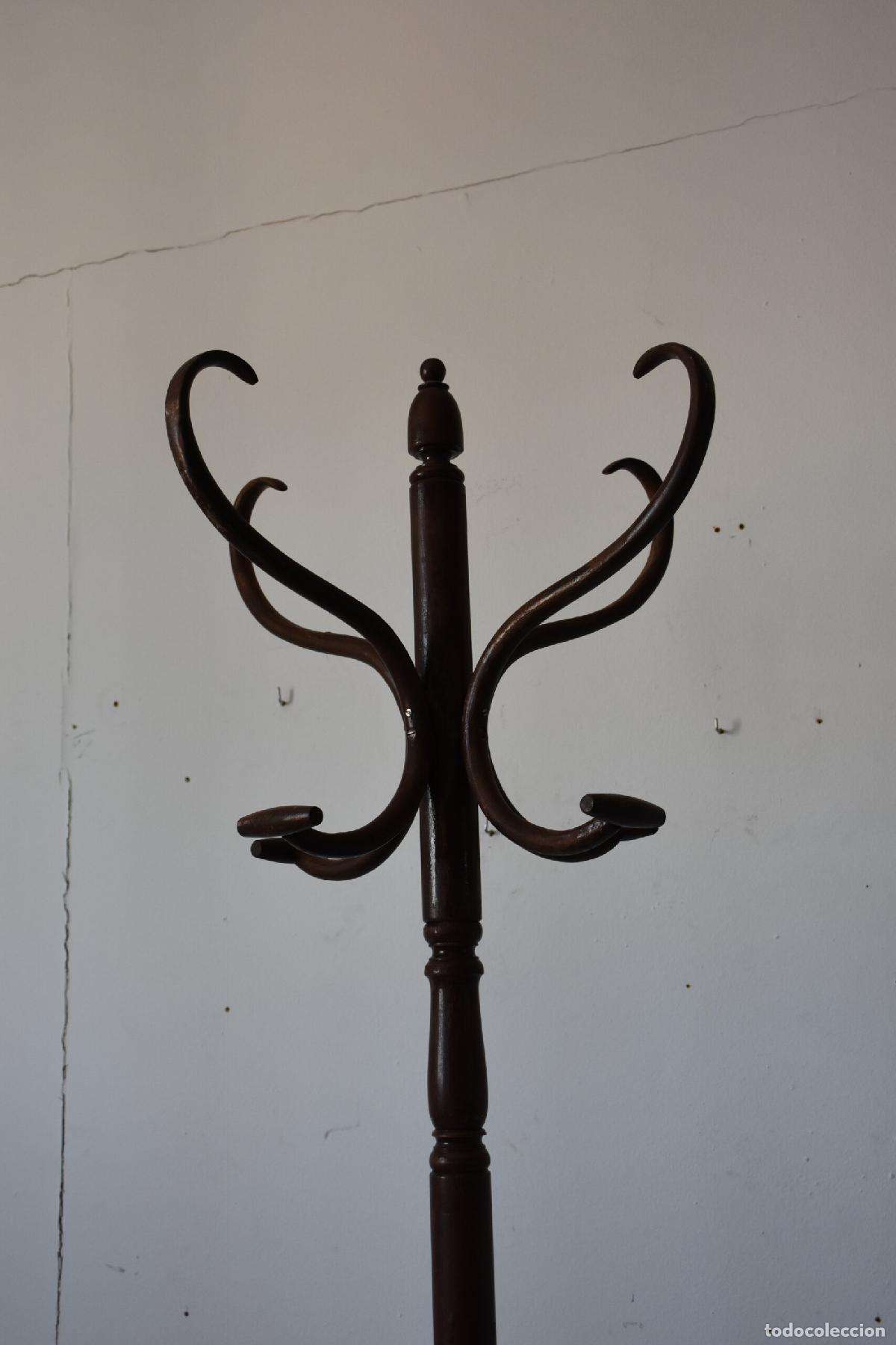 Antig&uuml;edades: Perchero antiguo de pie estilo Thonet - Foto 3