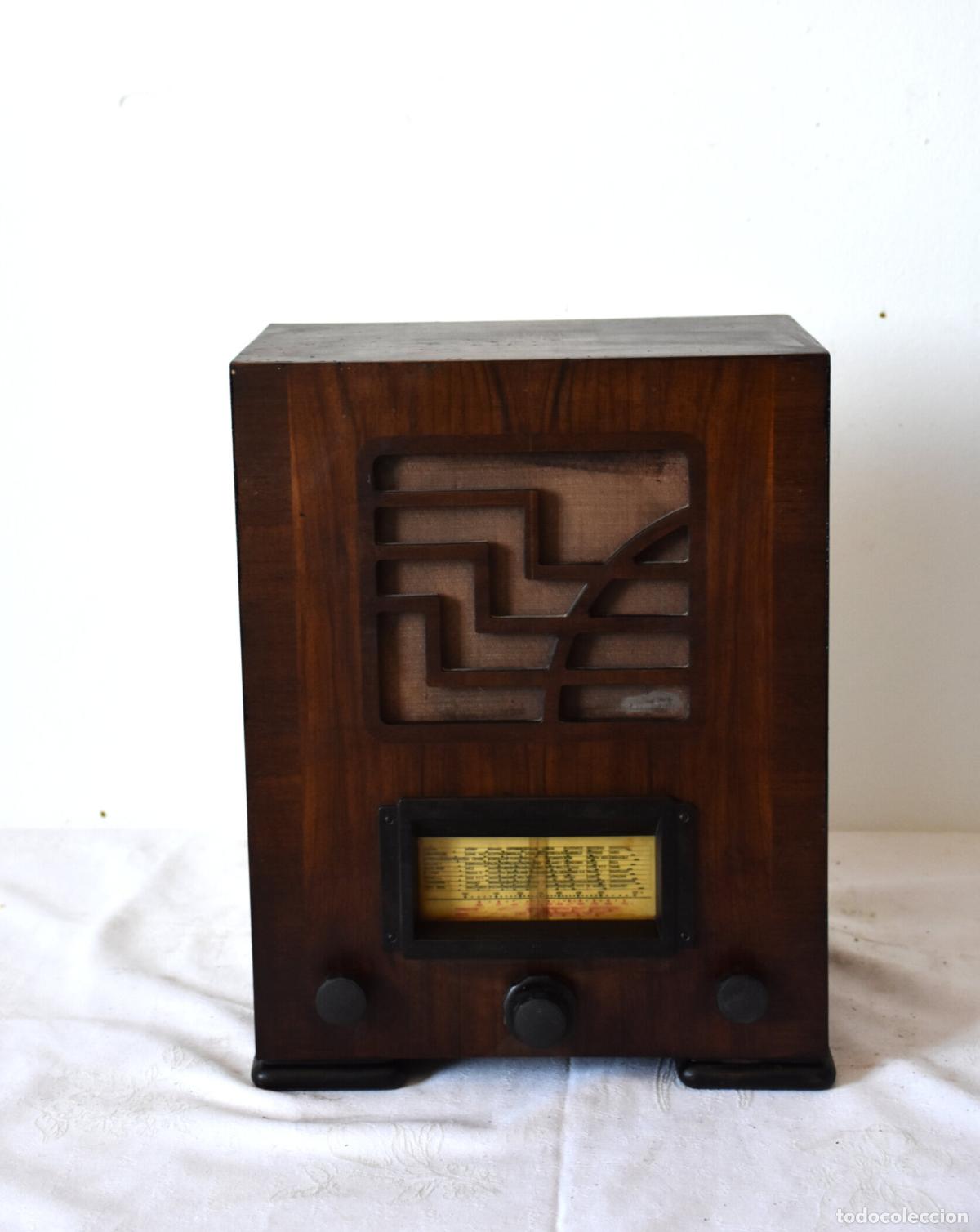 Antig&uuml;edades: Radio antigua de valvulas sobremesa