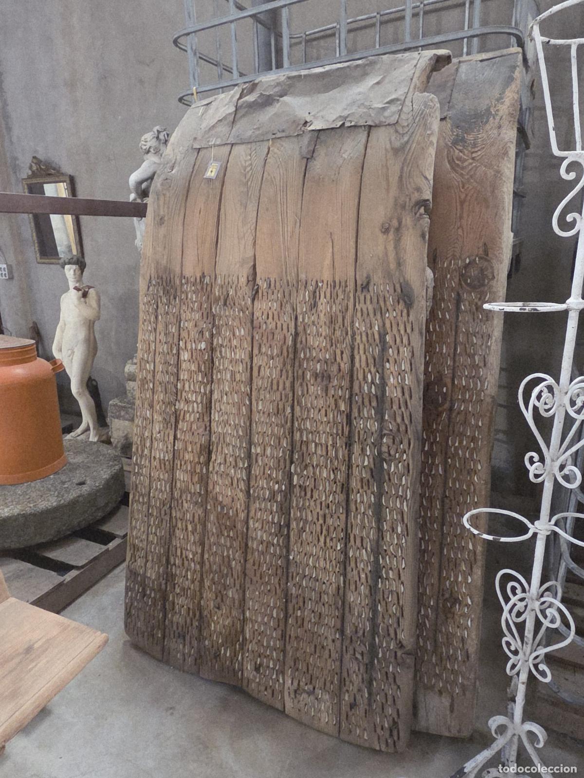 Antiquit&auml;ten: Trilla antigua de madera con piedras silex