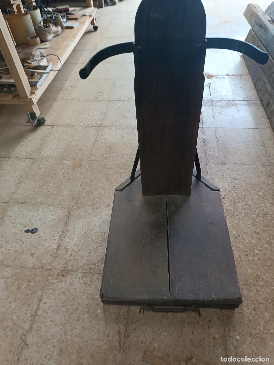 Antig&uuml;edades: Bascula de sacos antigua francesa - Foto 6