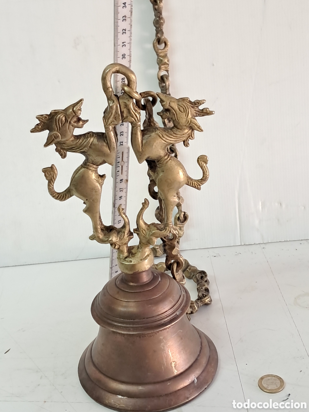 Antig&uuml;edades: Campa a de bronce antigua