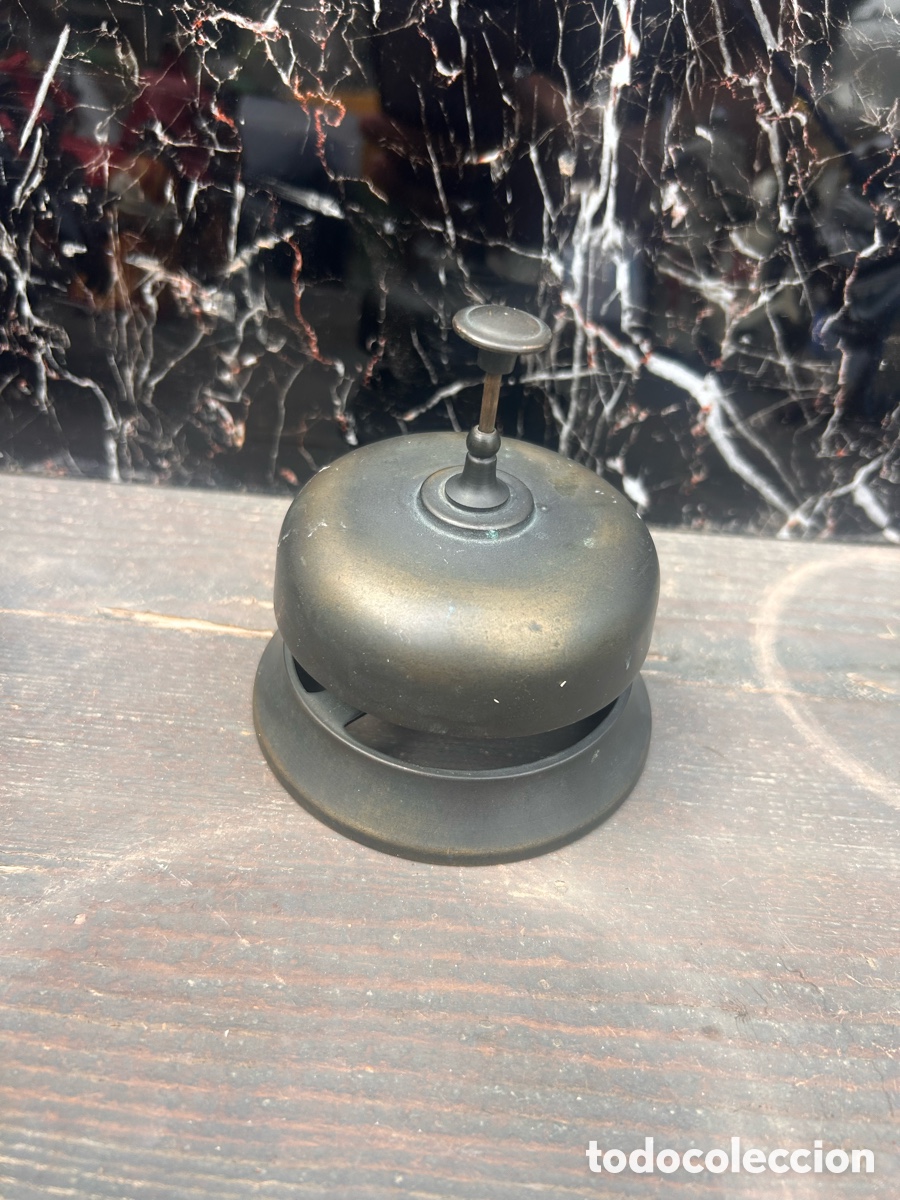Antig&uuml;edades: Timbre de recepci&oacute;n de mesa