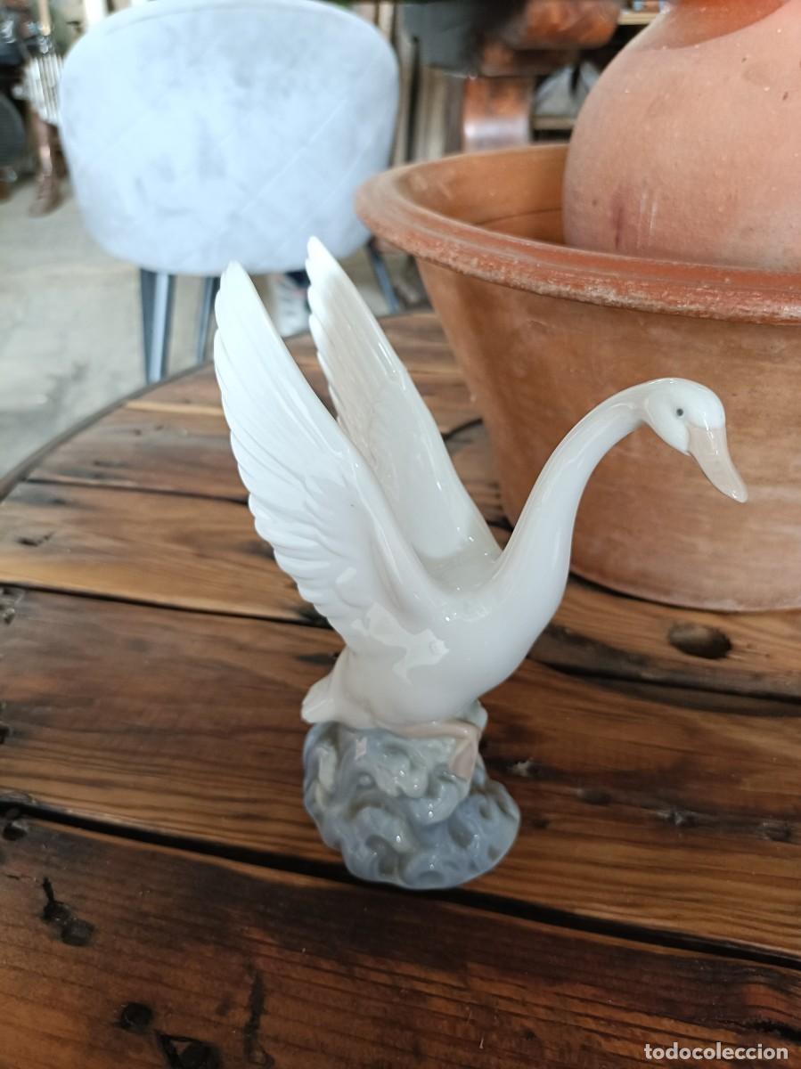 Antig&uuml;edades: Cisne NAO by Lladr&oacute; - Porcelana aut&eacute;ntica