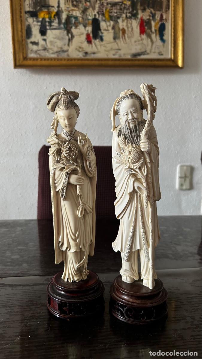 Antig&uuml;edades: Figur&agrave;s de hueso de dos emperador Xinos