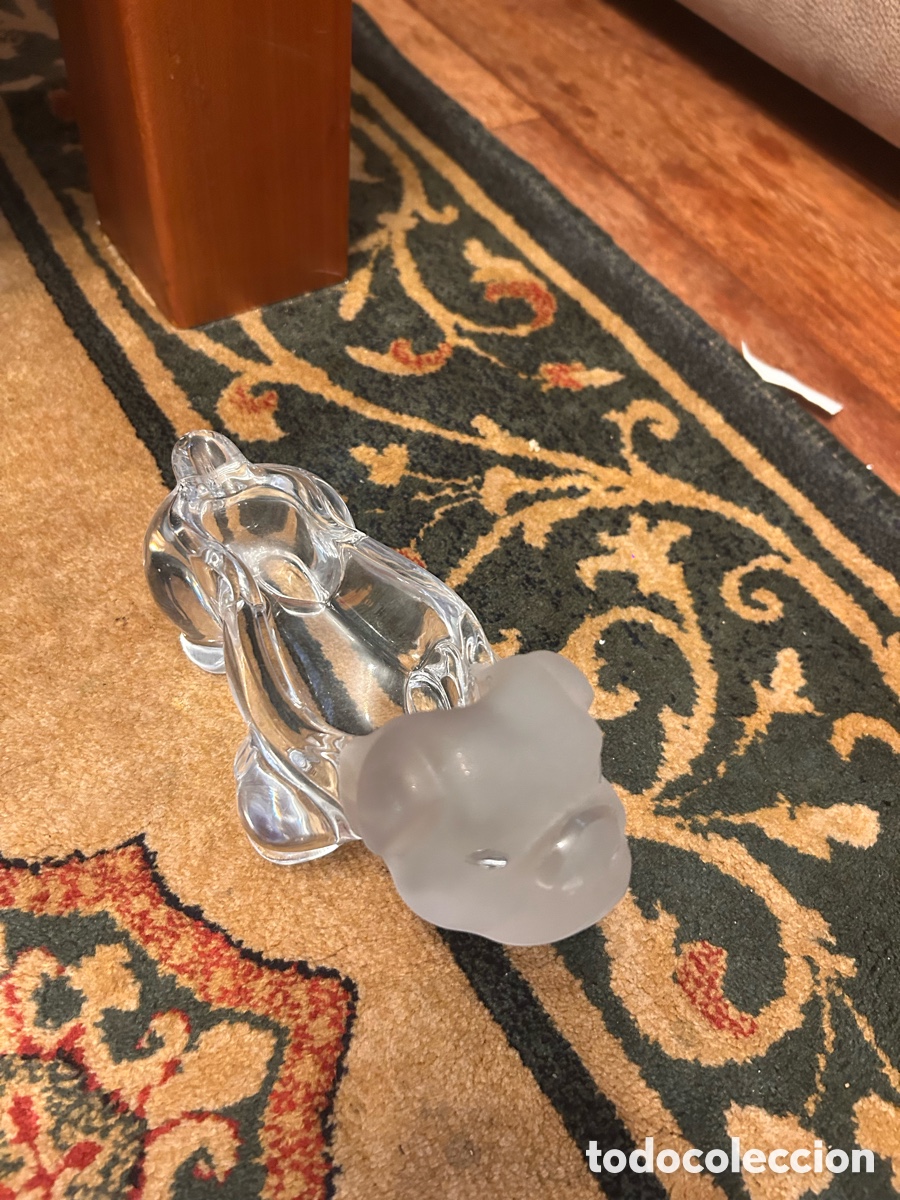 Antig&uuml;edades: figura decorativa de cristal tallado que representa un bulldog.