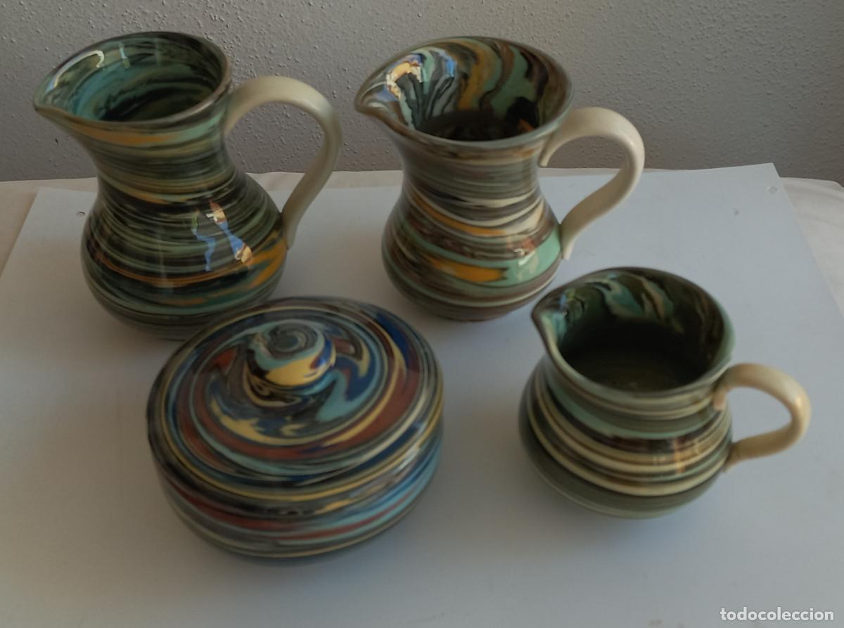 Antig&uuml;edades: 4 piezas de porcelana o cer&aacute;mica Alton Towers Pottery. England. 3 jarras y caja con tapa.