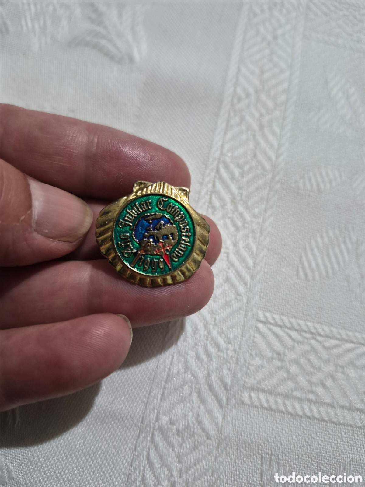Antig&uuml;edades: Pin oficial conmemorativo A&ntilde;o Jubilar Compostelano 1999