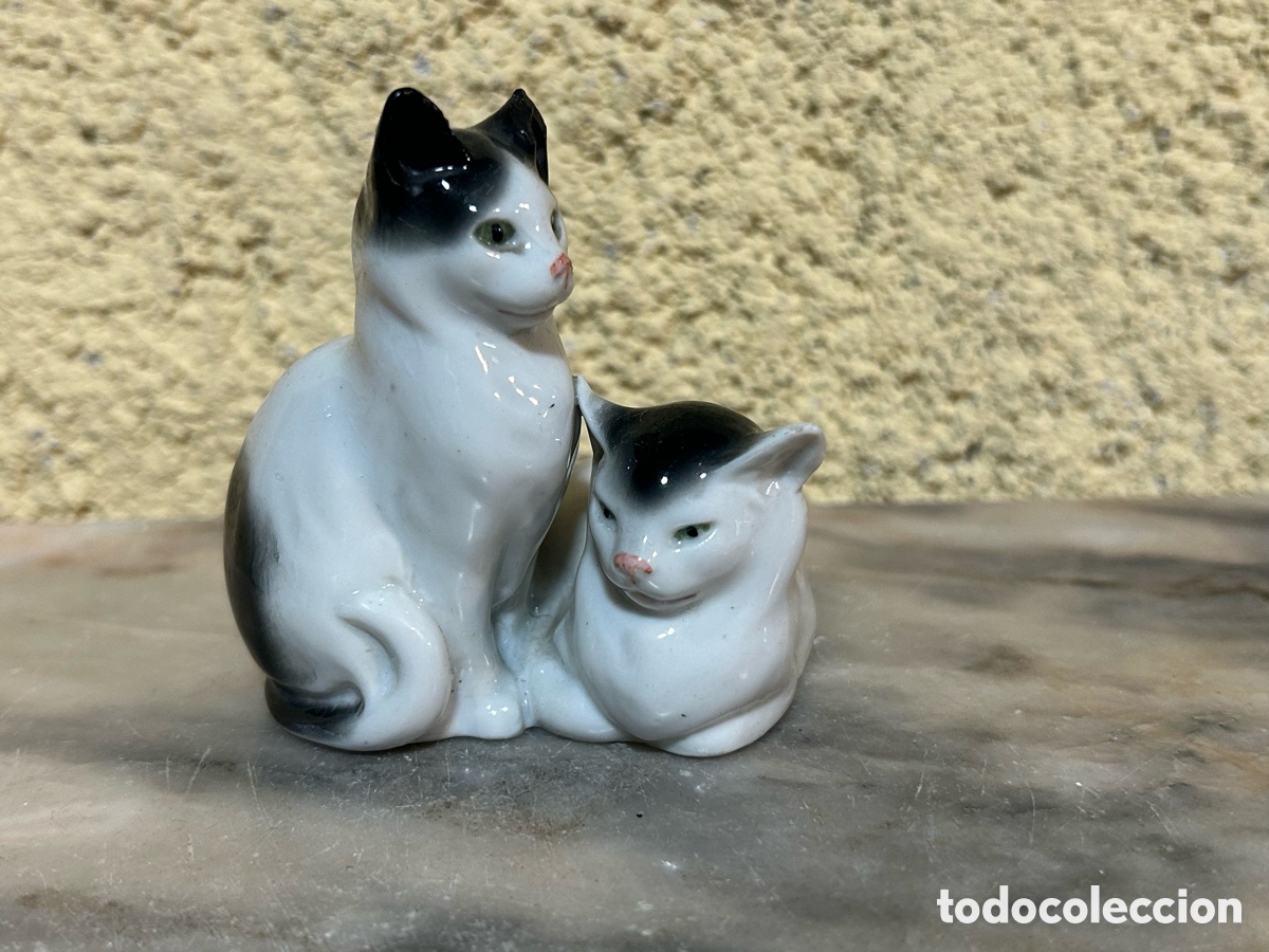 Antig&uuml;edades: Gatos de porcelana Pfeffer Gotha Turingia.