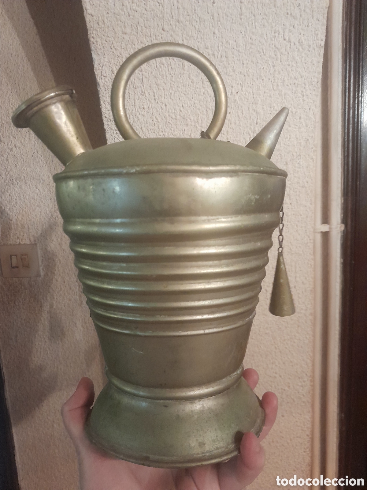 Antig&uuml;edades: Botijo antiguo de esta&ntilde;o o zinc