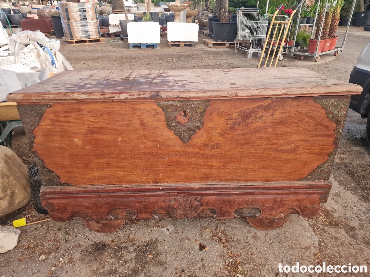 Antig&uuml;edades: Ba&uacute;l javan&eacute;s antiguo