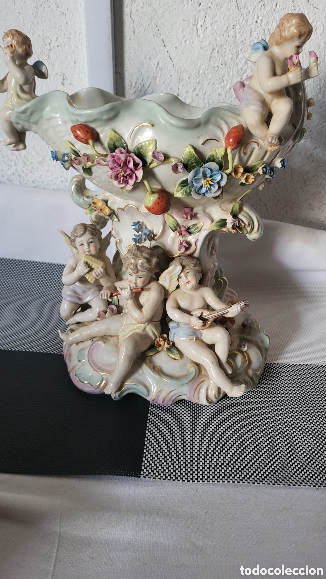 Antig&uuml;edades: Antiguo centro de mesa porcelana