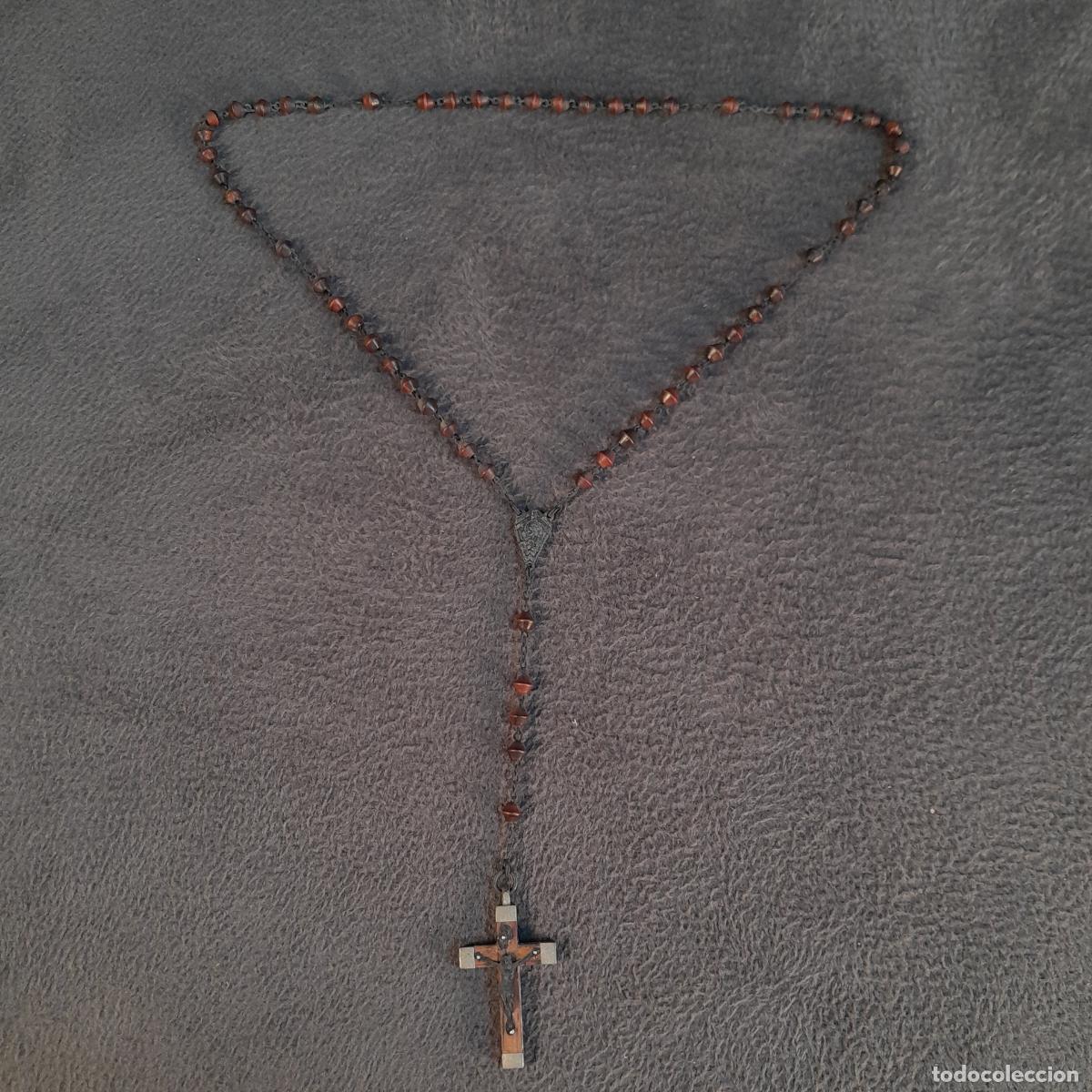 Antiques: R-487. ROSARIO CON CUENTAS DE MADERA Y CRUZ DE MADERA CON CANTONERAS MET&Aacute;LICAS. MEDIADOS S.XX