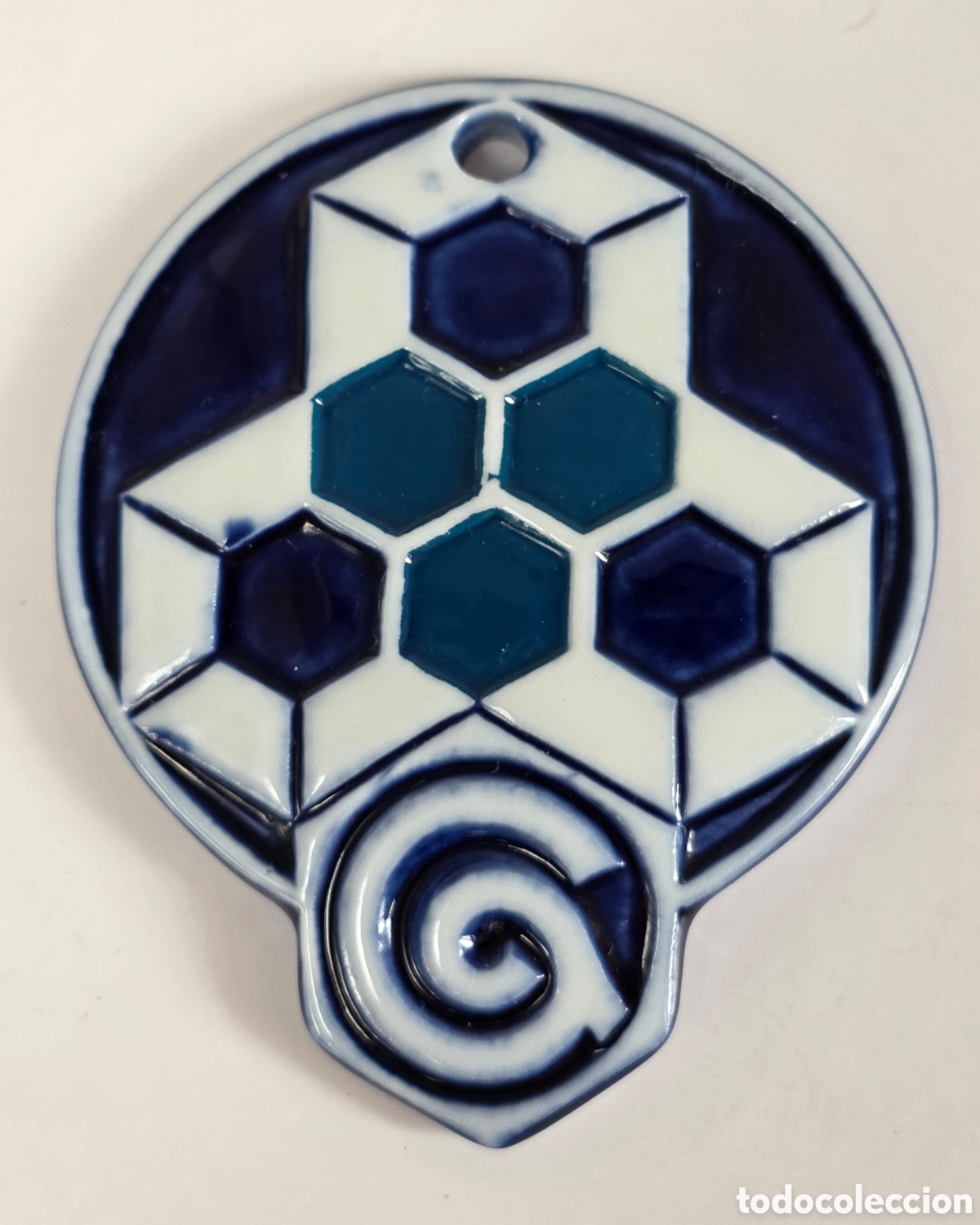 Antig&uuml;edades: Medalla Asociaci&oacute;n Galega de Ciencia Rexional - Porcelana Sargadelos - Decoraci&oacute;n Galicia Vintage