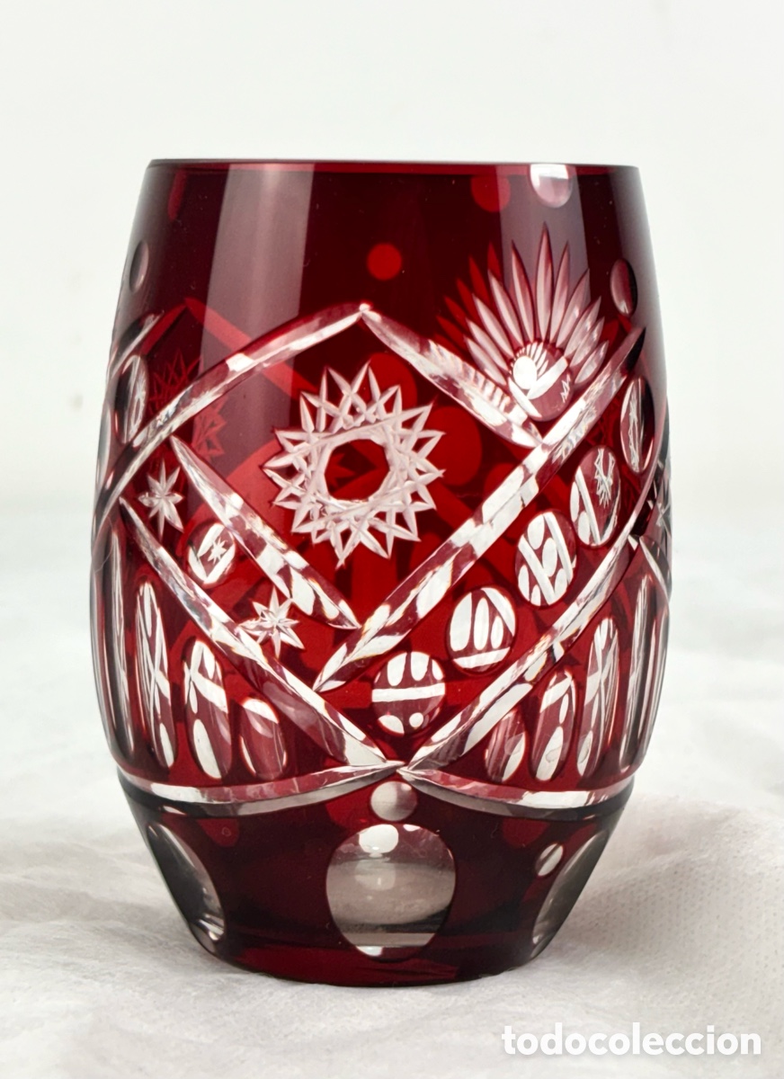Antig&uuml;edades: VASO DE CRISTAL TALLADO COLOR BURDEOS - Foto 2