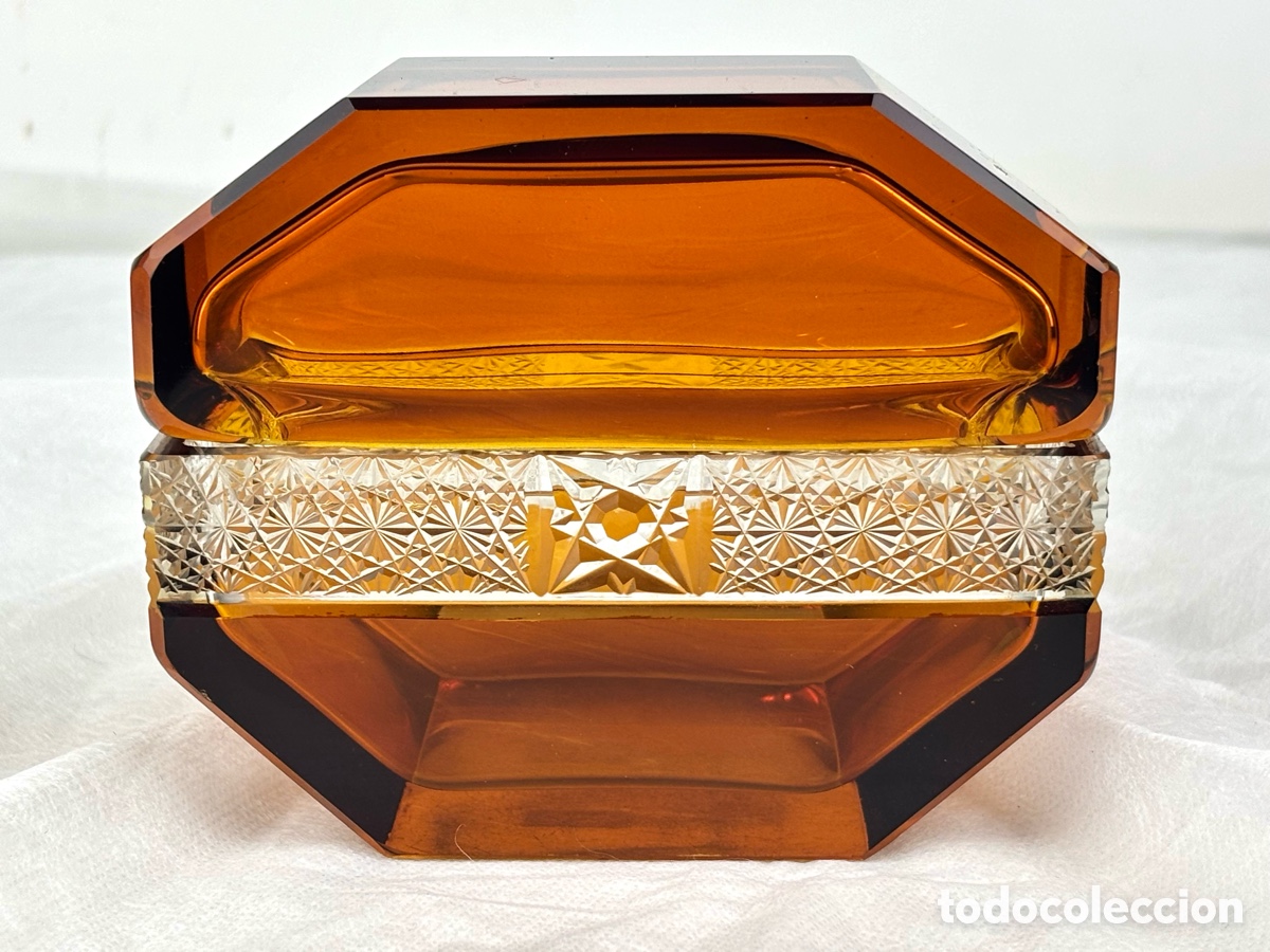 Antig&uuml;edades: JOYERO EN CRISTAL TALLADO - COLOR AMBAR - ART DEC&Oacute; -1920