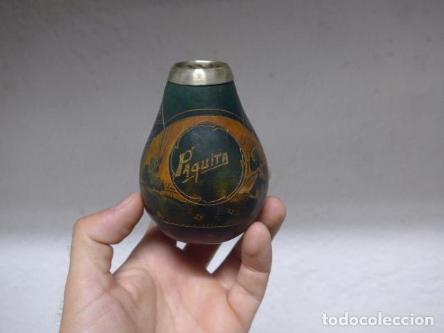 Antig&uuml;edades: Antiguo bote de mate o matera de plata 600 y repicada Paquita y dibujo. Uruguay o Argentina
