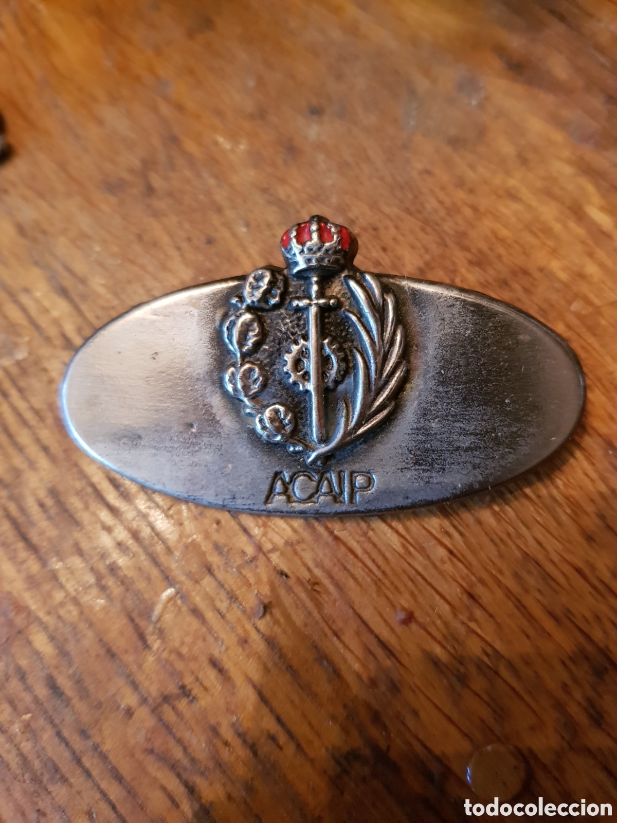 Antig&uuml;edades: ANTIGUA INSIGNIA MILITAR