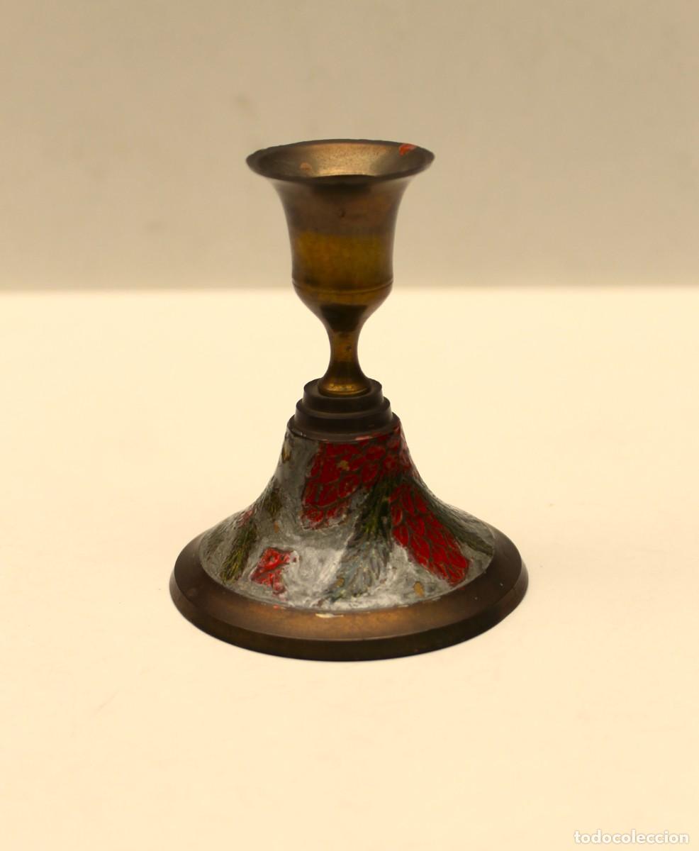 Antig&uuml;edades: CANDELABRO, PORTAVELAS DE BRONCE LACADO.