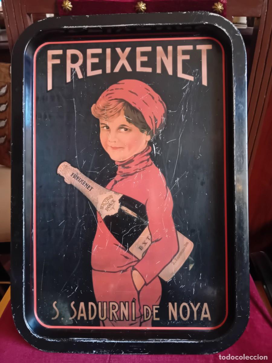 Antig&uuml;edades: Bandeja antigua Freixenet San Sadurn&iacute; de Noya, de chapa