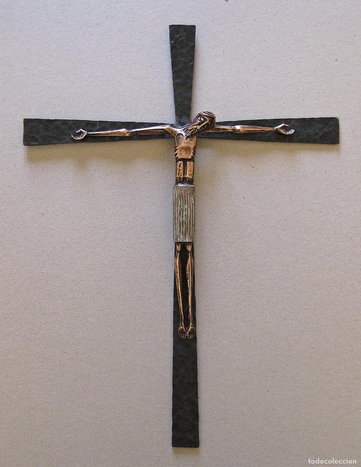 Antiguidades: CRUCIFIJO DE ESTILO ROMANICO AL GUSTO DE MIGUEL FISAC, ALEJANDRO DE LA SOTA * A&Ntilde;OS 50&ndash;60 * OPUS DEI