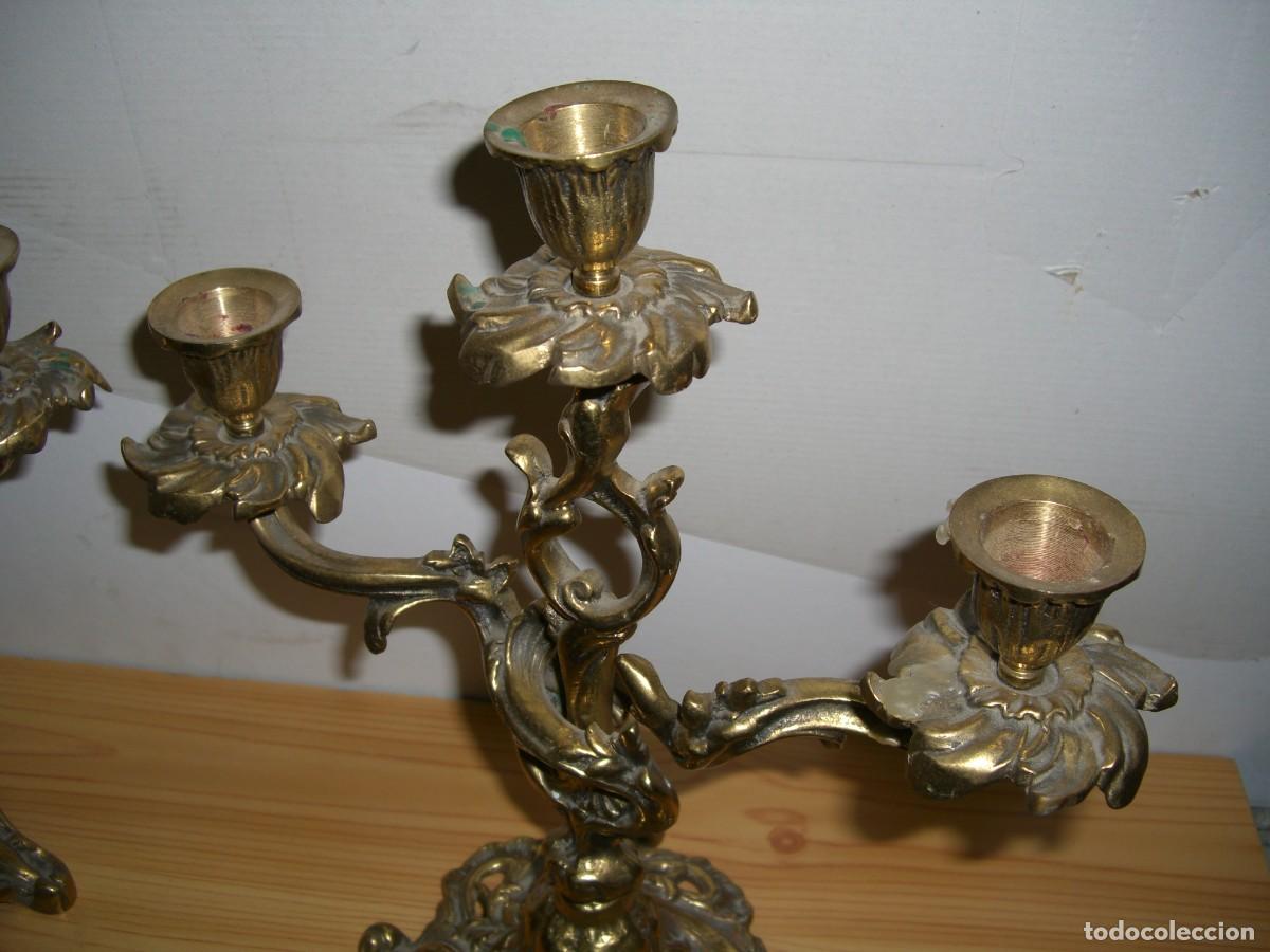 Antig&uuml;edades: PAREJA DE CANDELABROS EN BRONCE - Foto 6