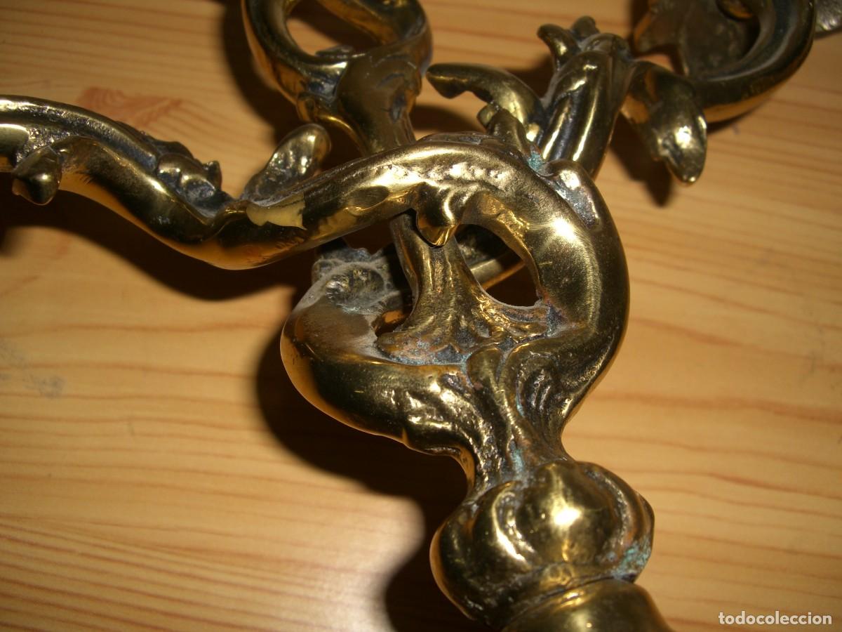 Antig&uuml;edades: PAREJA DE CANDELABROS EN BRONCE - Foto 12