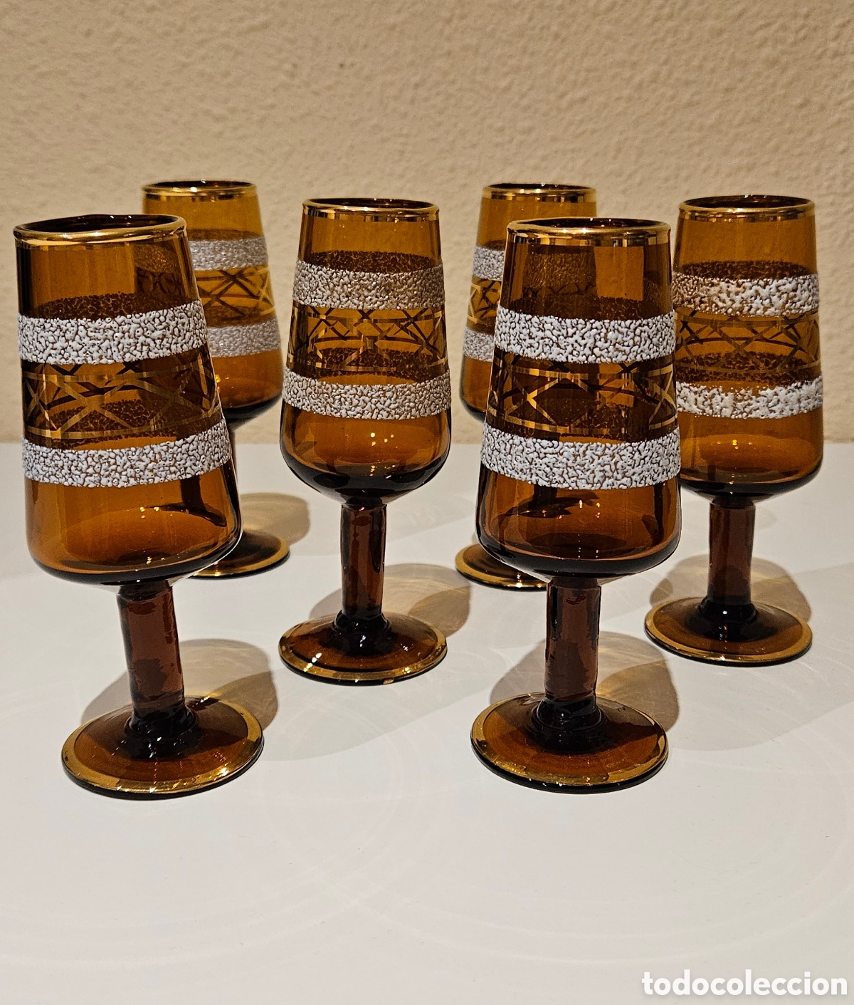Antig&uuml;edades: Juego copas cristal &aacute;mbar