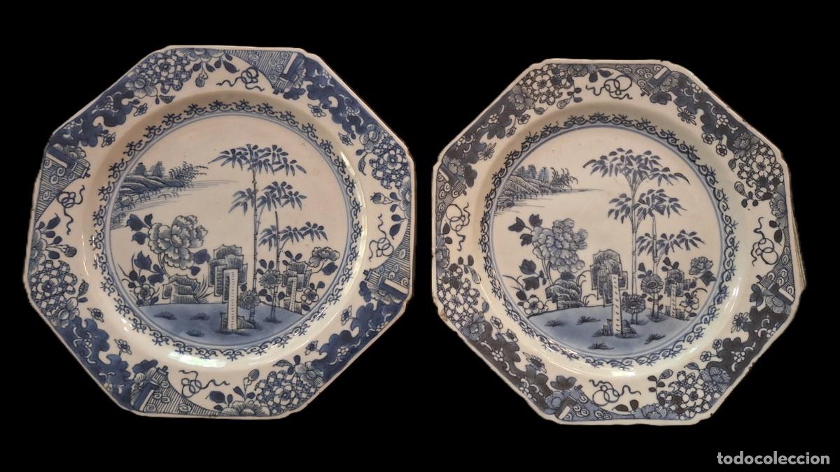Antiquit&auml;ten: Pareja platos. porcelana. Azul sobre blanco. Ochavados. Compa&ntilde;ias Indias. China. Siglo XIX - XX.