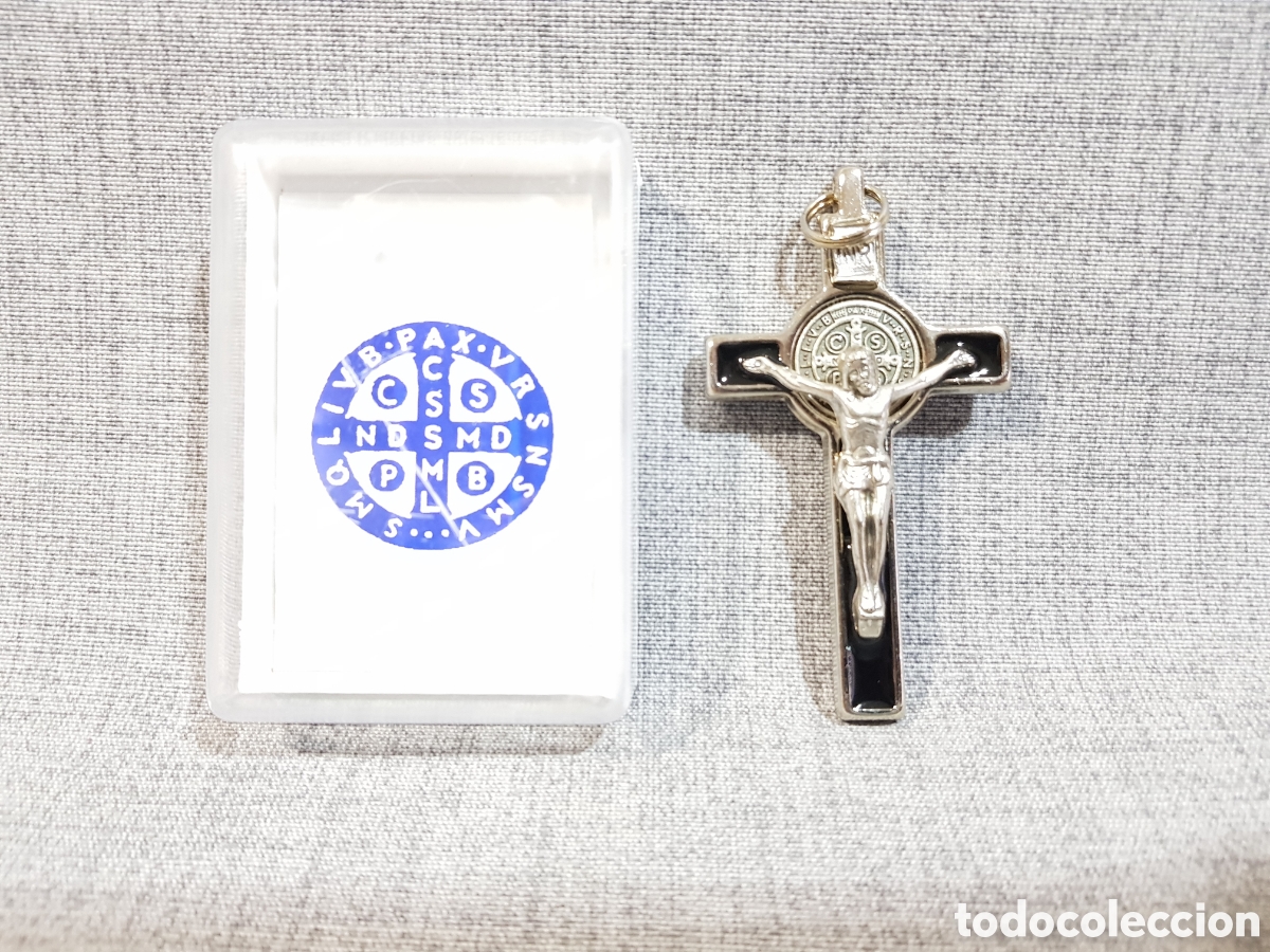 Antig&uuml;edades: COLGANTE MEDALLA CRUCIFIJO DE SAN BENITO JES&Uacute;S EN LA CRUZ