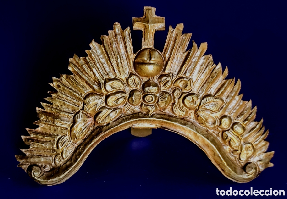 Antig&uuml;edades: Media luna de metal para escultura de virgen. Final del siglo 19.