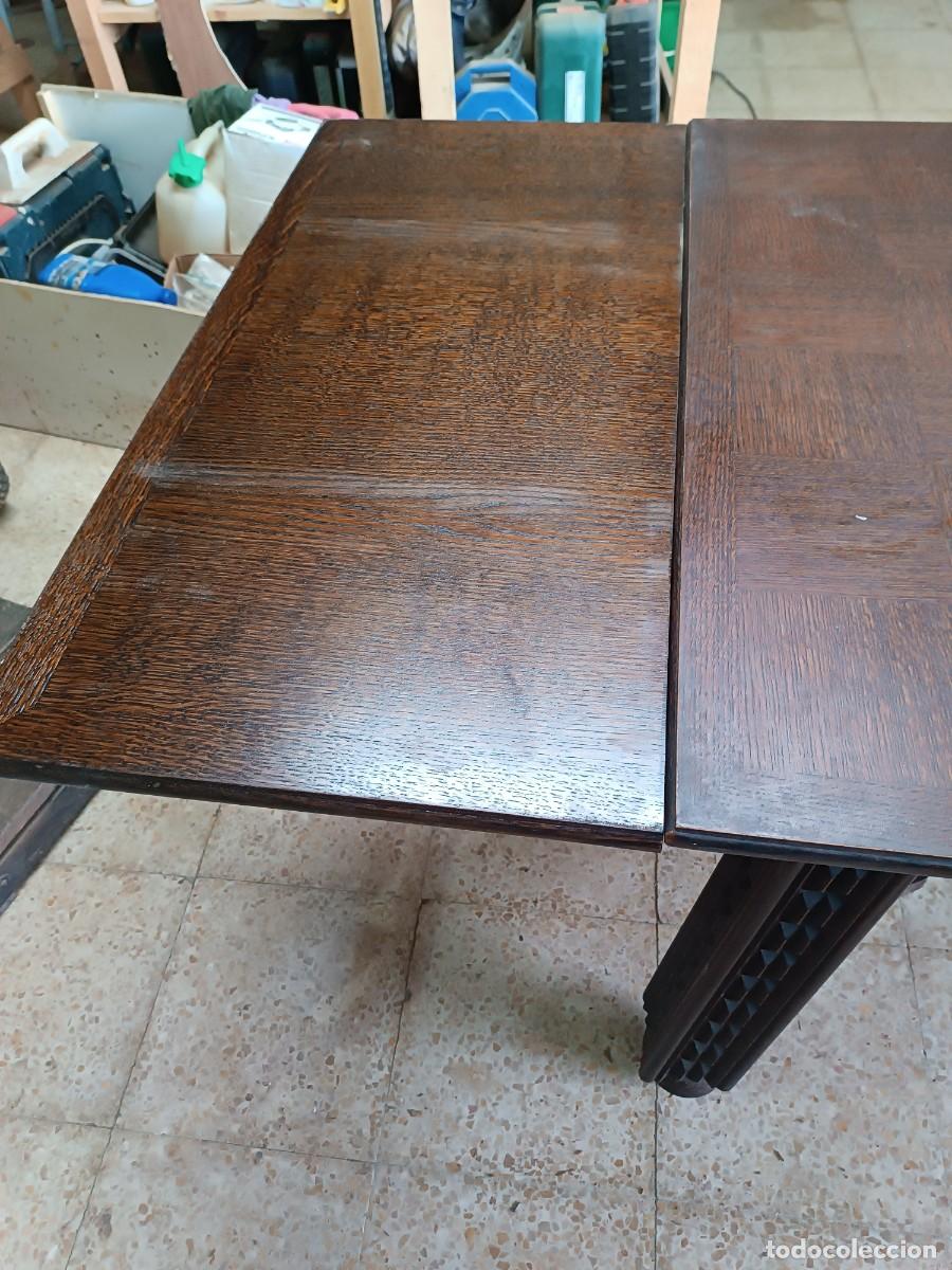 Antig&uuml;edades: Mesa de comedor extensible y 6 sillas - Foto 4