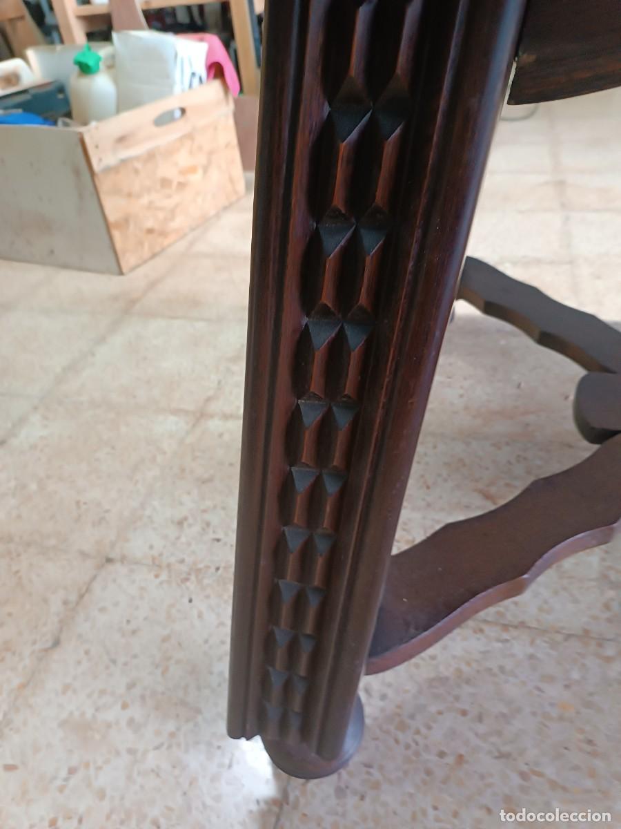 Antig&uuml;edades: Mesa de comedor extensible y 6 sillas - Foto 5