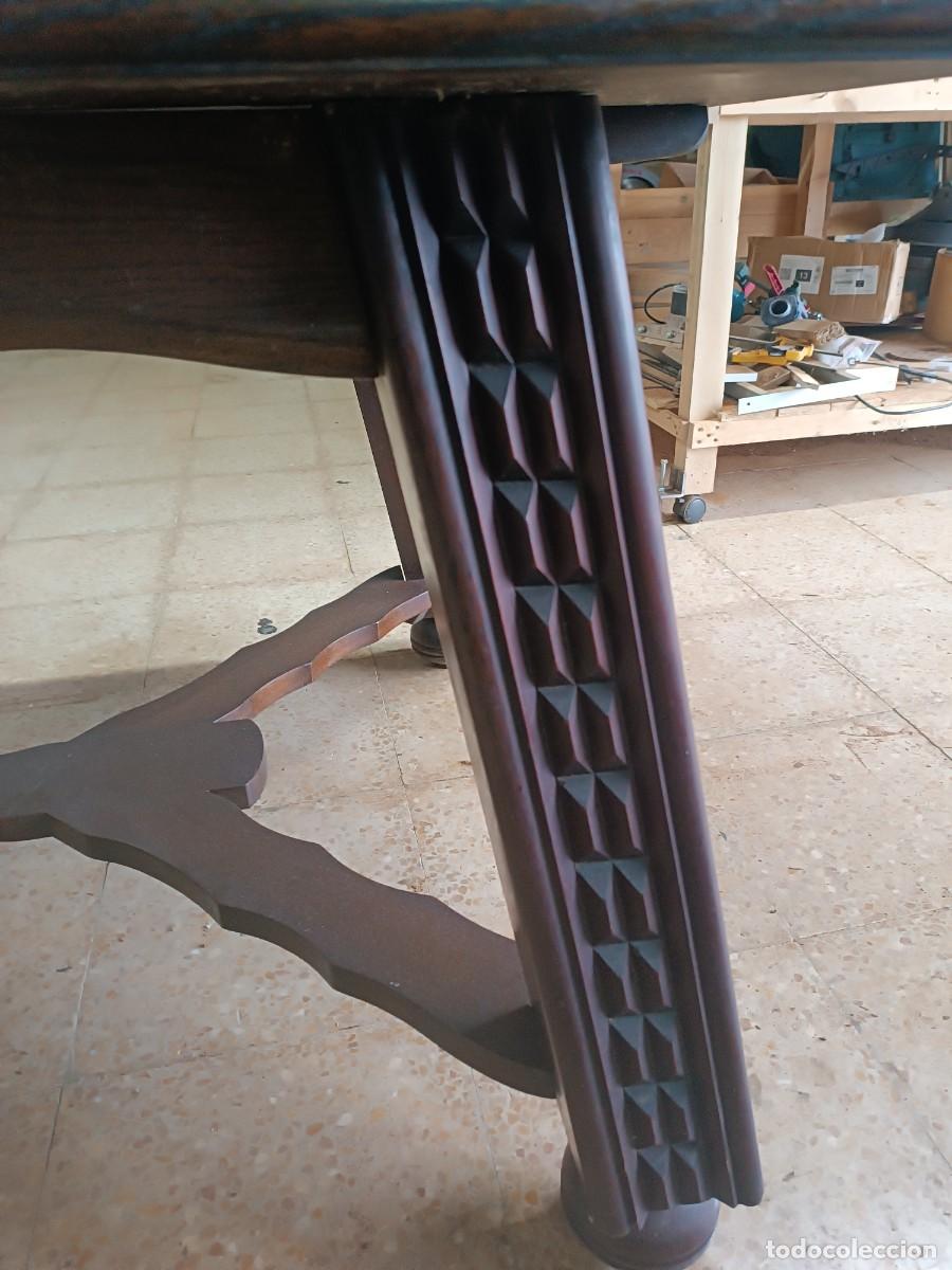 Antig&uuml;edades: Mesa de comedor extensible y 6 sillas - Foto 9