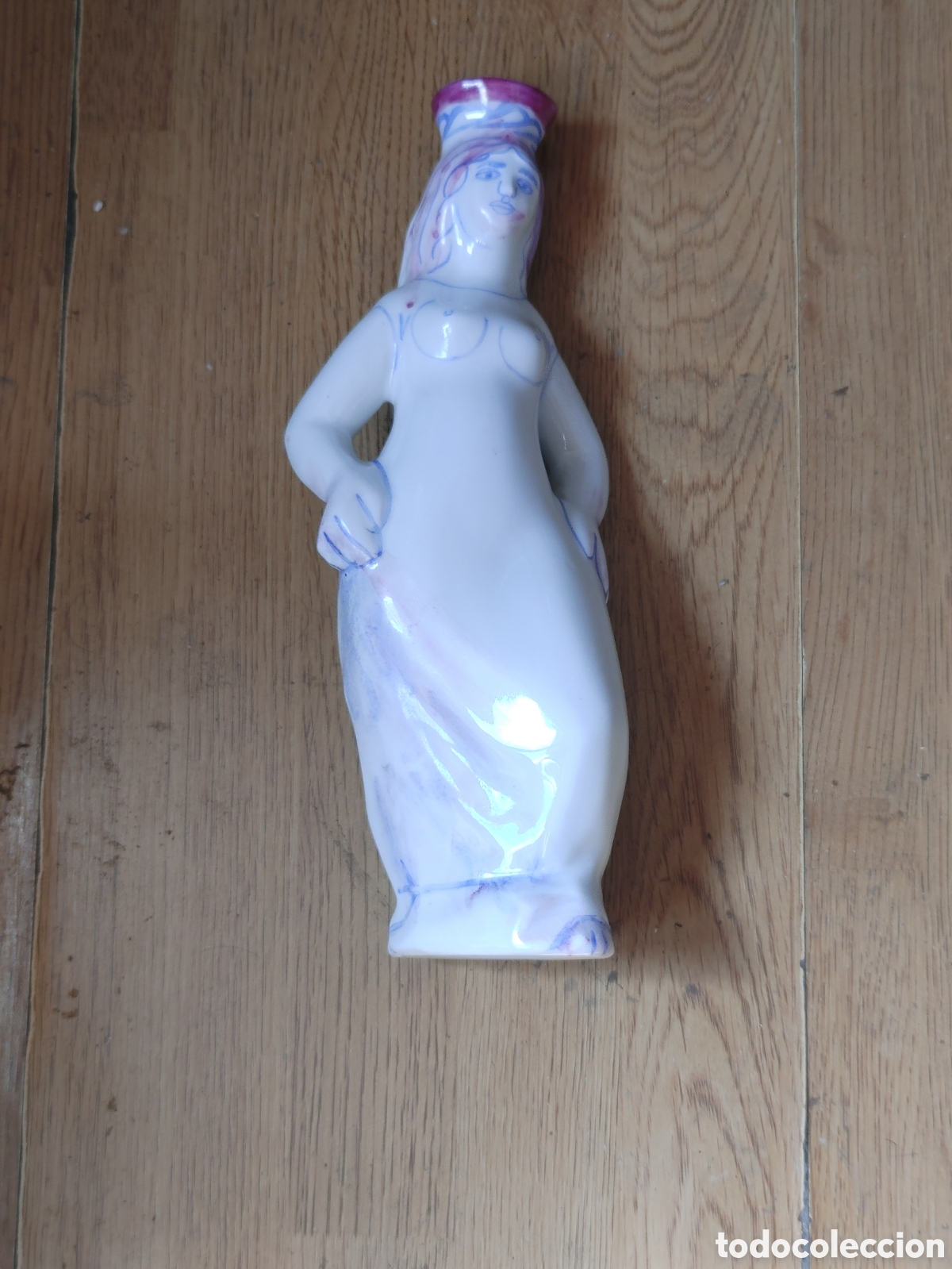 Antig&uuml;edades: Botella antropomorfica con forma de mijer. Ceramica Del Castro. ( Sargadelos ).