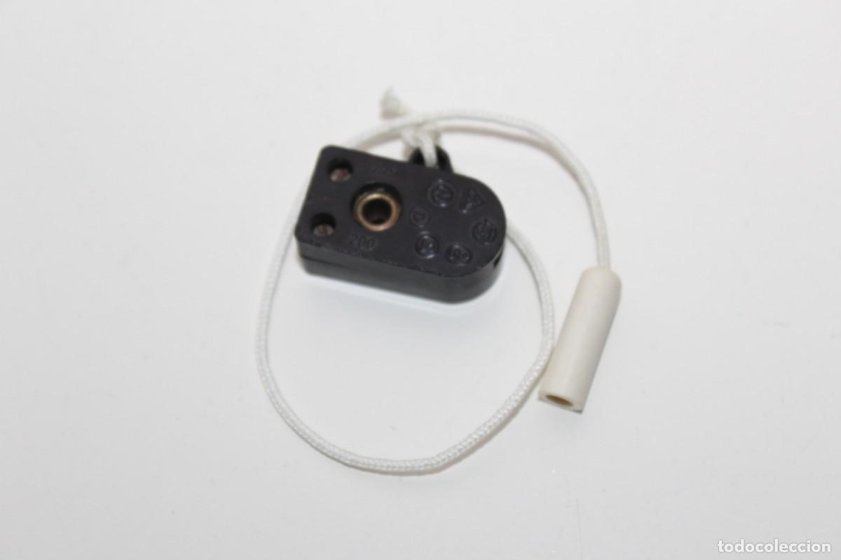 Antig&uuml;edades: ANTIGUO INTERRUPTOR CON CORDON