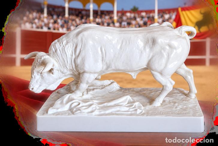 Antig&uuml;edades: (ANT-260800)TORO DE LIDIA DE CERAMICA VIDRIADA DE MARIANO BENLLIURE(Valencia, 1862 &ndash; Madrid, 1947)