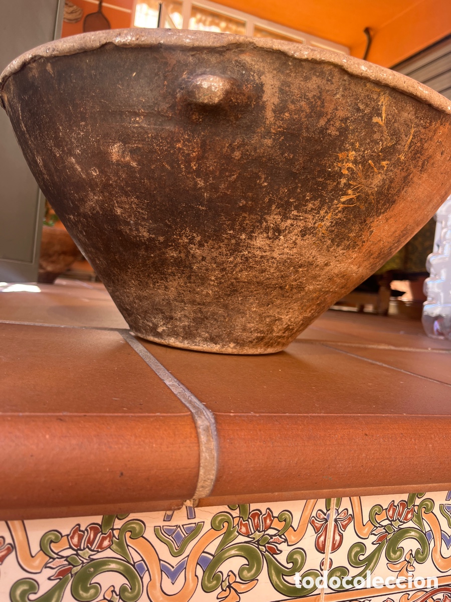 Antig&uuml;edades: Gran lebrillo antiguo de barro artesanal &ndash; aprox. 46 cm &ndash; pieza r&uacute;stica