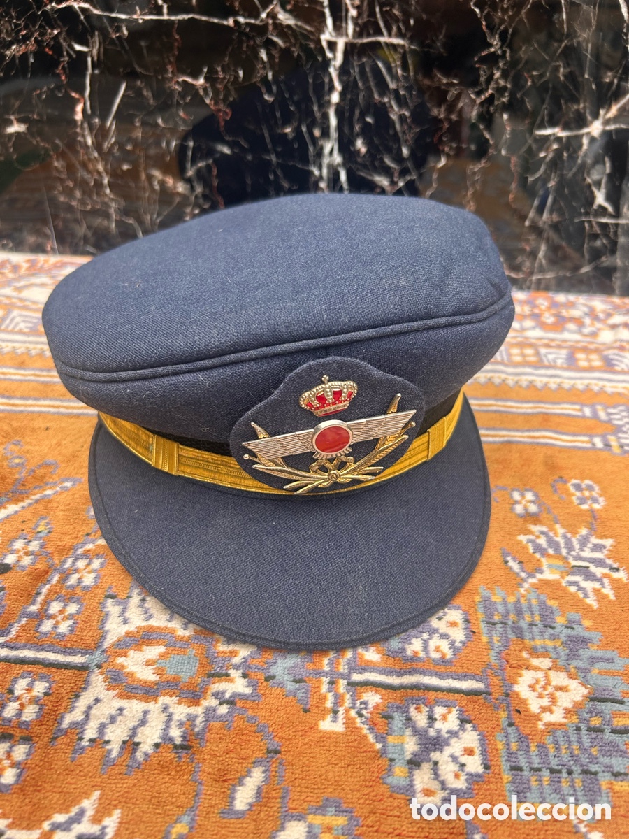 Antig&uuml;edades: gorra de plato del Ej&eacute;rcito del Aire de Espa&ntilde;a