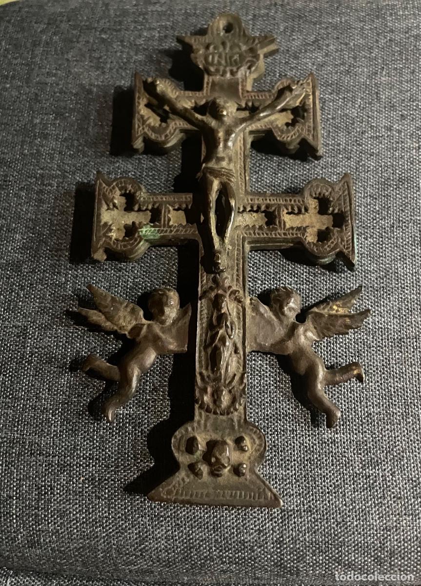 Antig&uuml;edades: ANTIGUA CRUZ DE CARAVACA DE BRONCE - 12X7 CM.