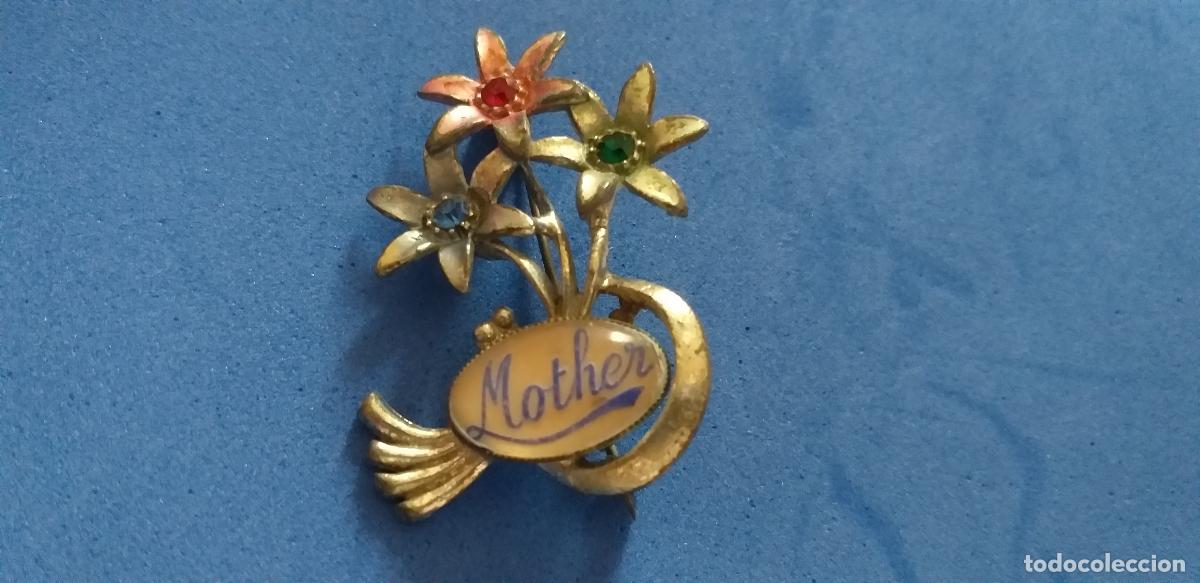 Antig&uuml;edades: Antiguo broche de alfiler. Ramo de flores. Mother. Metal