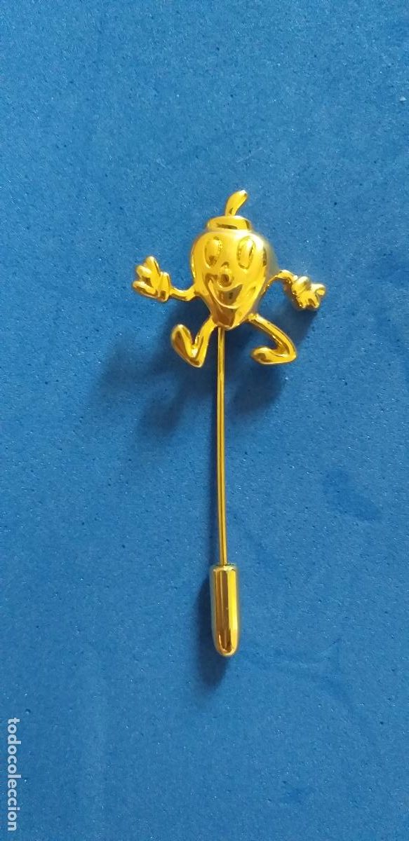 Antig&uuml;edades: BROCHE ALFILER. FRES&Oacute;N. LA FRESA ALCALDE. PERSONAJE DE LOS FRUITTIS. FRUITIS - COMICS SPAIN -1990