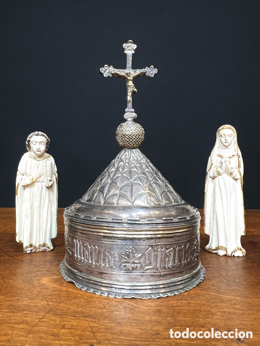 Antig&uuml;edades: Pixide, plata. Burgos, S.XV