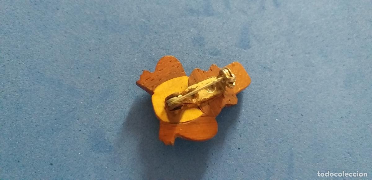 Antig&uuml;edades: Broche en forma de rana. Madera - Foto 4