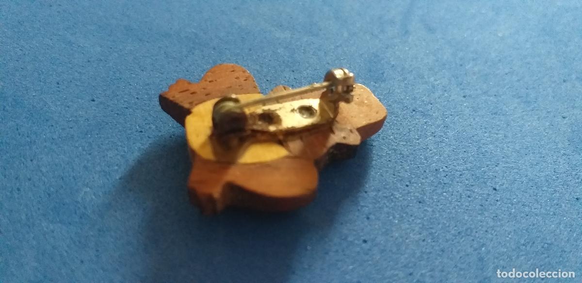 Antig&uuml;edades: Broche en forma de rana. Madera - Foto 5