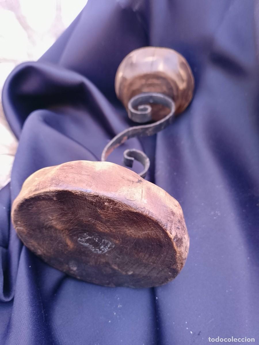 Antig&uuml;edades: Antiguo portavelas madera y forja - Foto 7