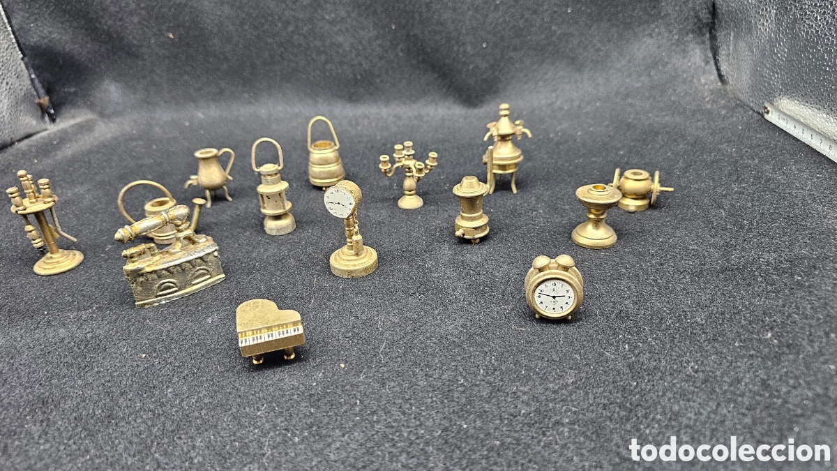 Antig&uuml;edades: Lote de miniaturas varias de lat&oacute;n