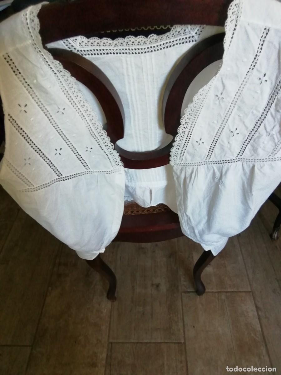 Antig&uuml;edades: *BLUSA IMPERIO BORDADA(MR-1/*)