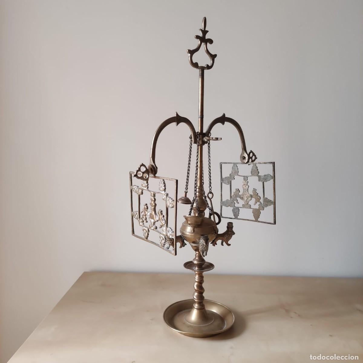 Antig&uuml;edades: Vel&oacute;n lucentino- Bronce. Completo. No electrificado