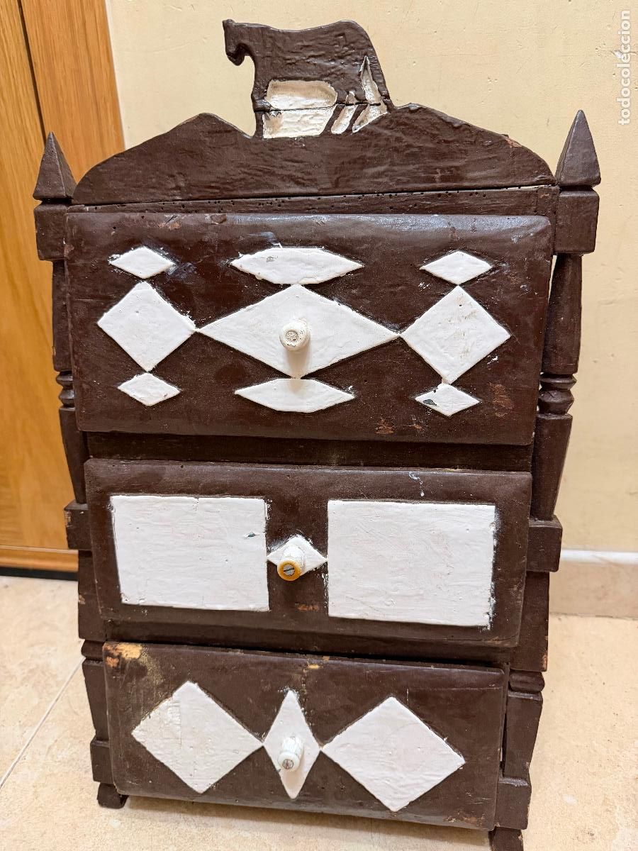 Antig&uuml;edades: Peque&ntilde;o mueble artesanal aragon&eacute;s