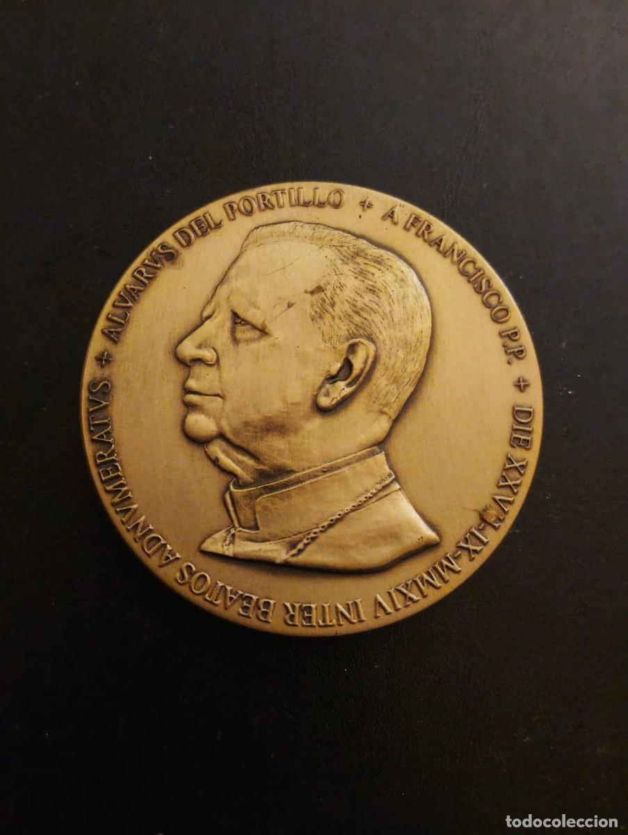 Antig&uuml;edades: MEDALLA DE MANO EN BRONCE PATINADO BEATO ALVARO DEL PORTILLO - ROMA 27-09-2014 - INTER ADNUMERATUS